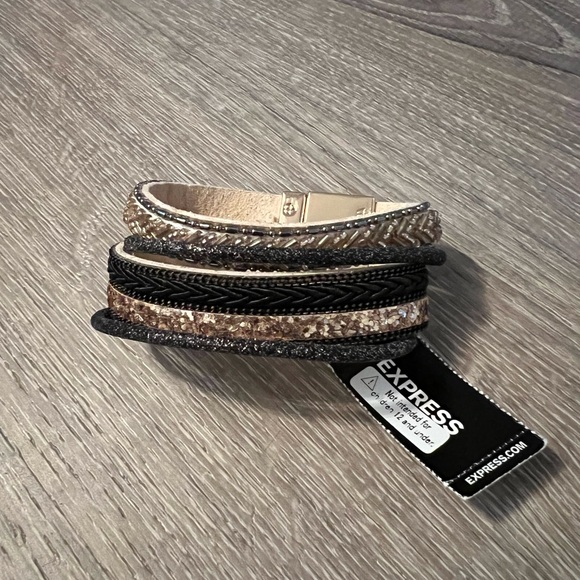 NWT Express Bracelet - Picture 3 of 4